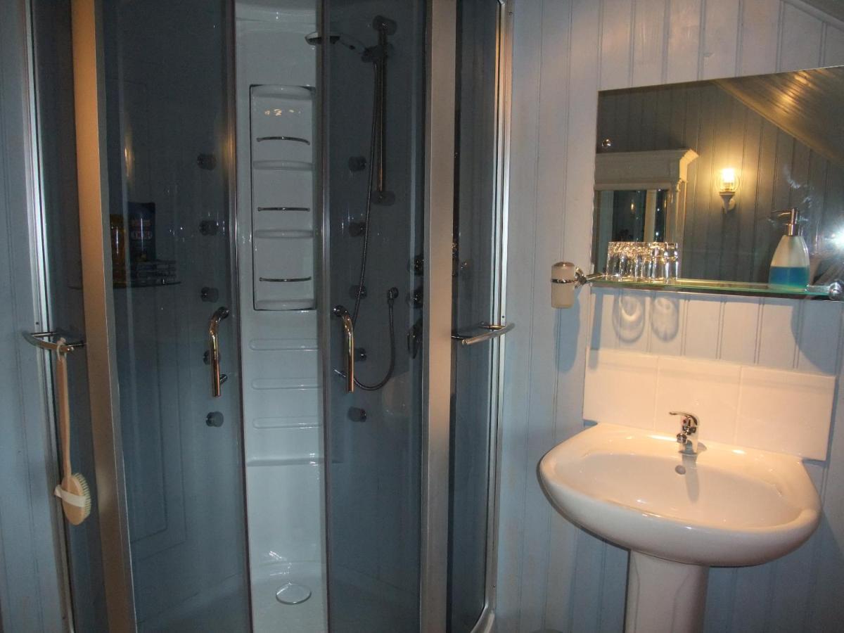 Chambres d'hôtes La Loge Sagrolle Urciers Extérieur photo