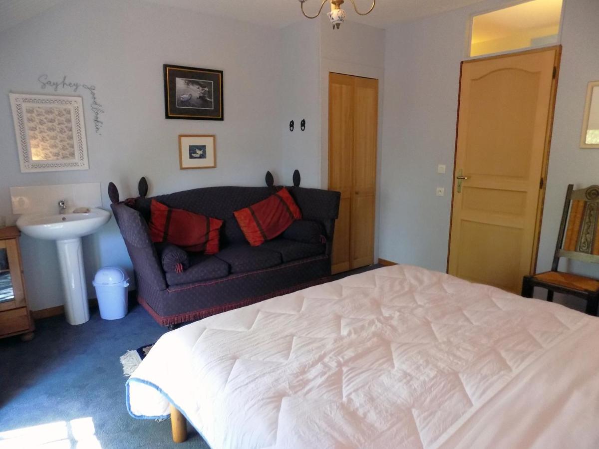 Chambres d'hôtes La Loge Sagrolle Urciers Extérieur photo